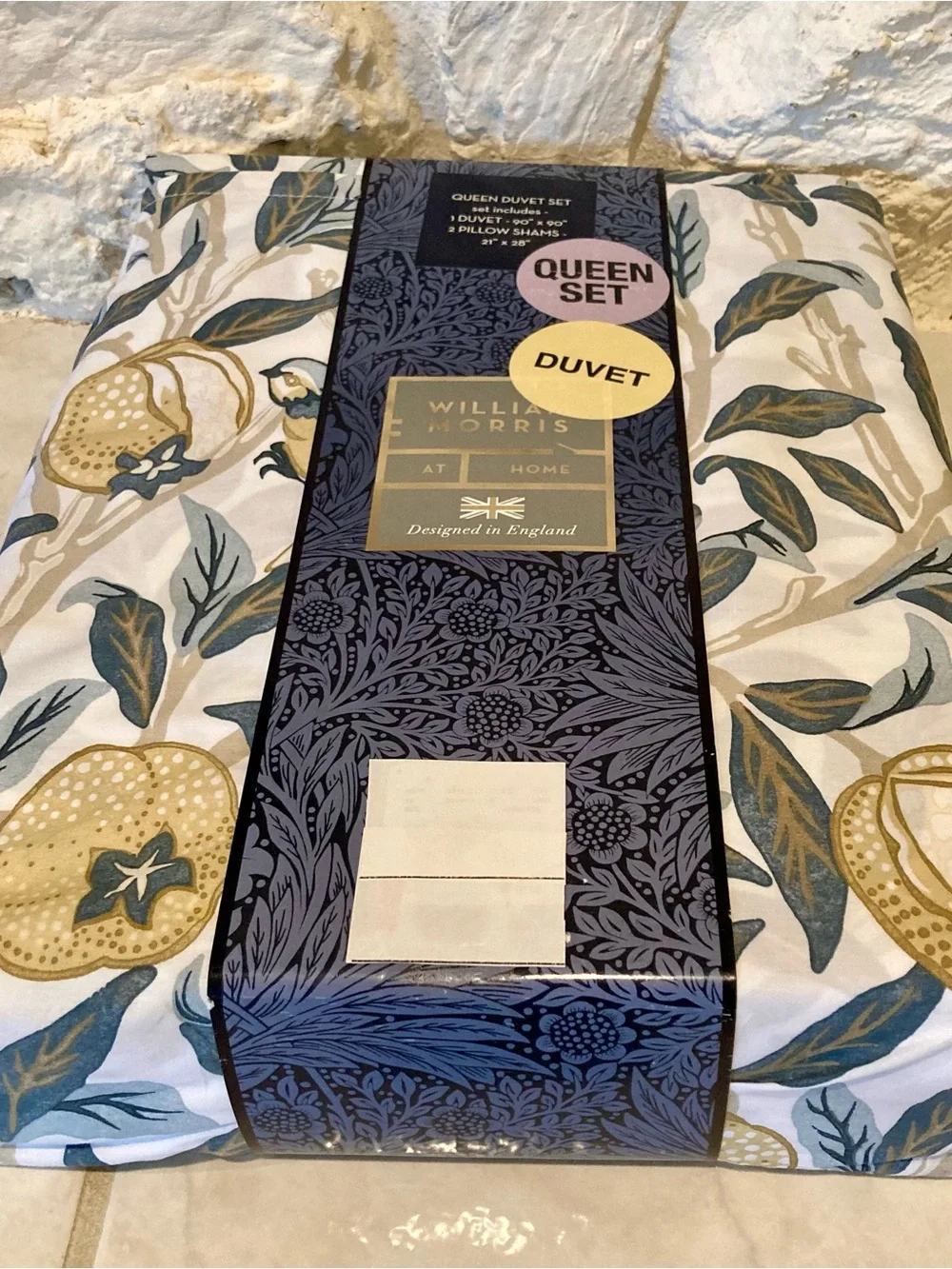NWT William Morris queen duvet set in “Bird and Pomegranate” in ochre color